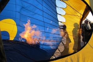 Roy Walz Blue Moon hot air balloon photo by Cheyenne MacMasters